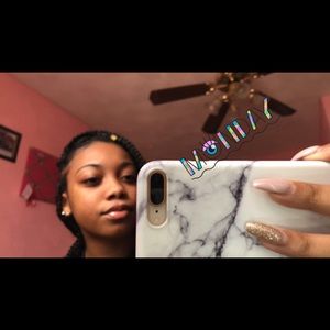 Meet your Posher, Cymone